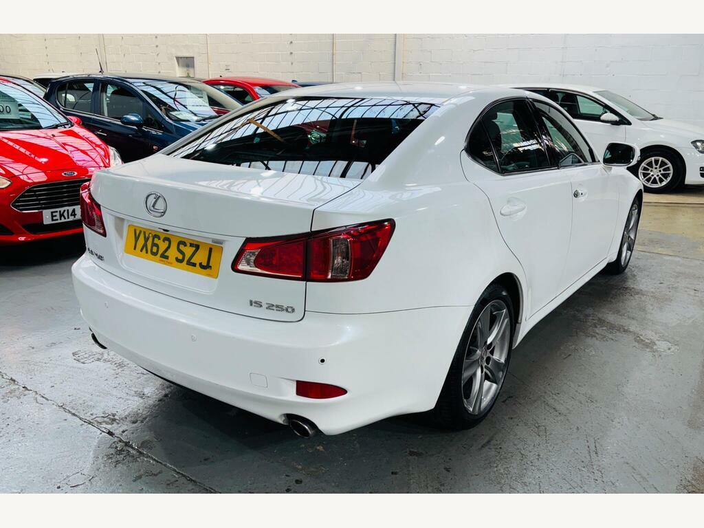 Lexus IS 2.5 250 V6 Advance Euro 5 YX62SZJ White #4