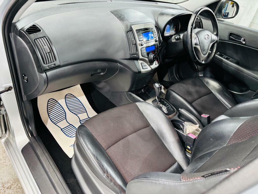 Hyundai I30 1.6 Crdi Comfort Euro 4 Black #12