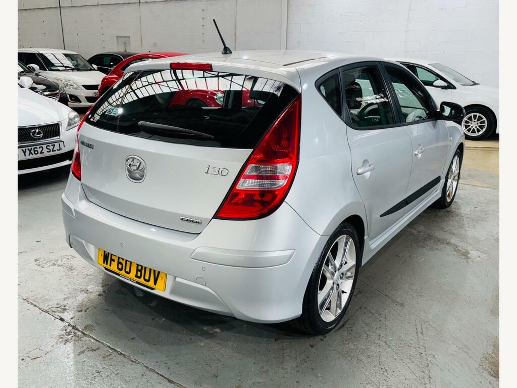 Hyundai I30 1.6 Crdi Comfort Euro 4 Black #4