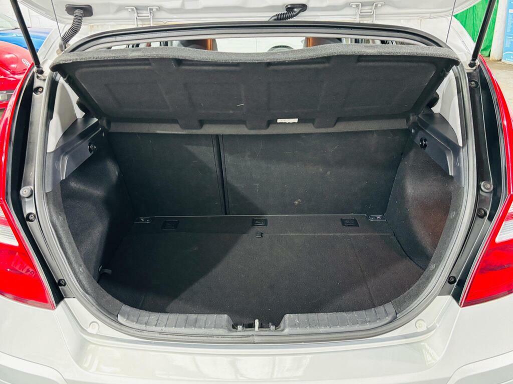 Hyundai I30 1.6 Crdi Comfort Euro 4 Black #21