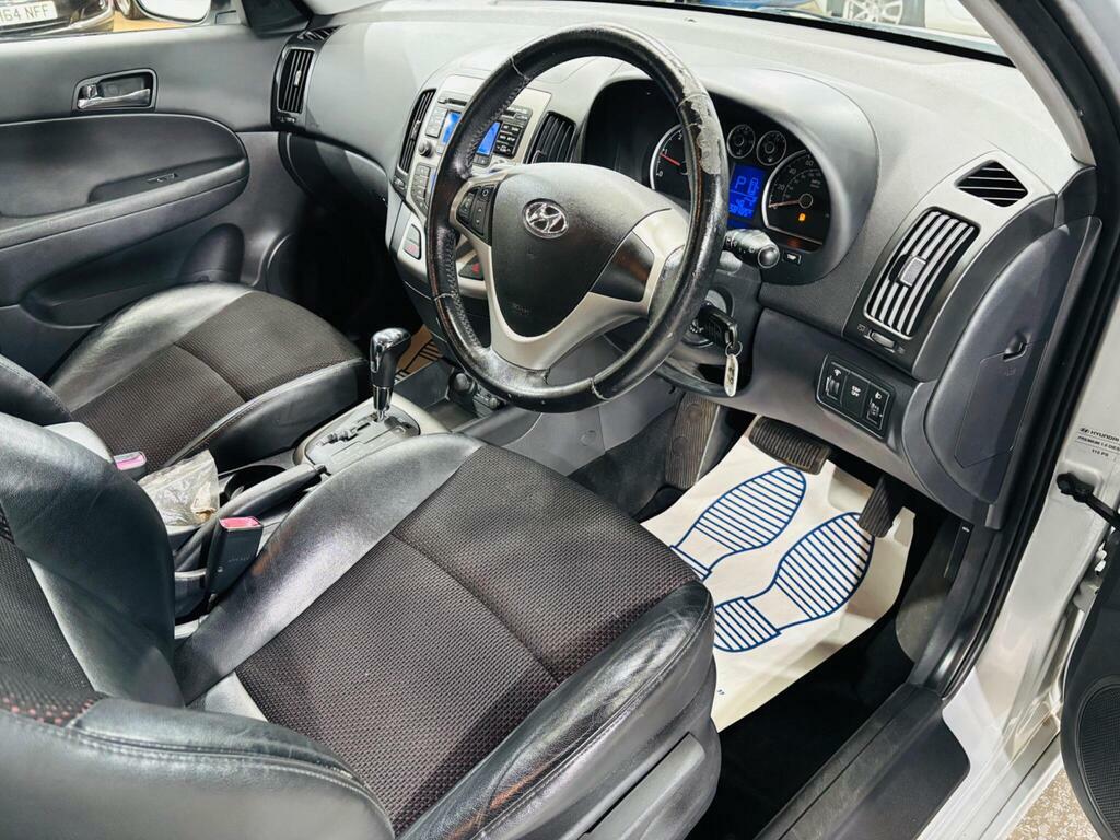 Hyundai I30 1.6 Crdi Comfort Euro 4 Black #9