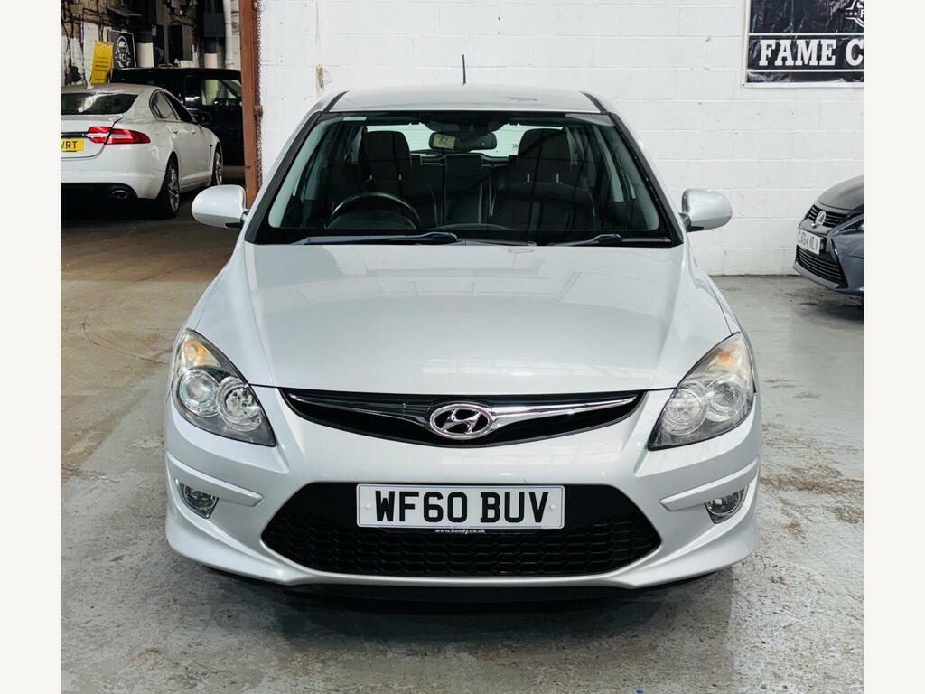 Hyundai I30 1.6 Crdi Comfort Euro 4 Black #2