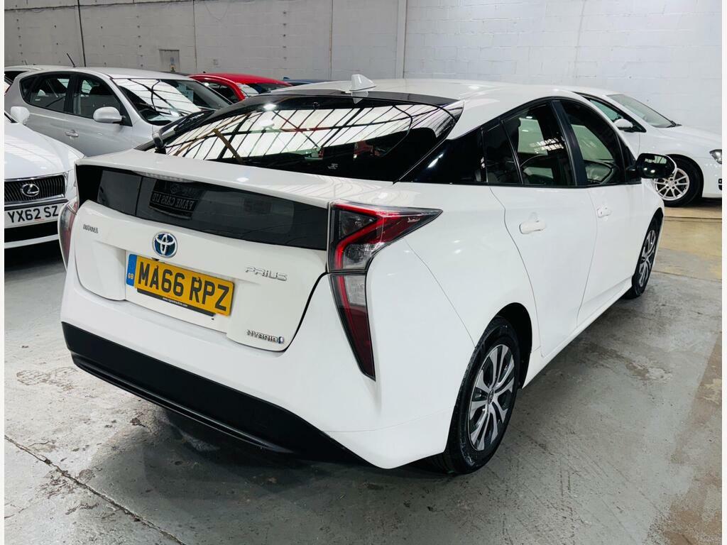 Toyota Prius 1.8 Vvt-h Active Cvt Euro 6 S S White #4