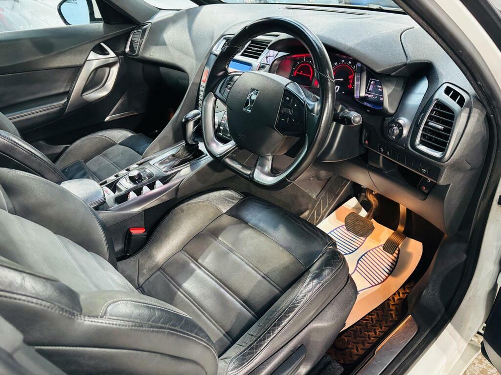 Citroen DS5 Hatchback Black #9