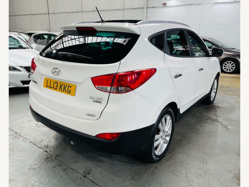 Hyundai Ix35 2.0 Crdi Premium 4Wd Euro 5 LL13KKG White #4