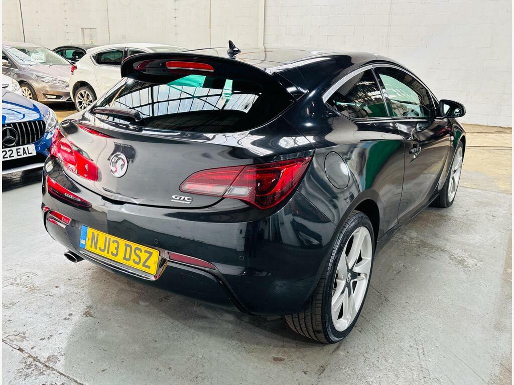 Vauxhall Astra GTC 2.0 Cdti Sri Euro 5 Black #4