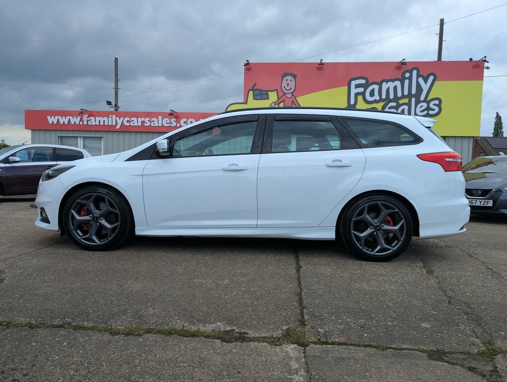 Ford Focus Estate 2.0 T Ecoboost St-3 201767 AV67EUT White #3