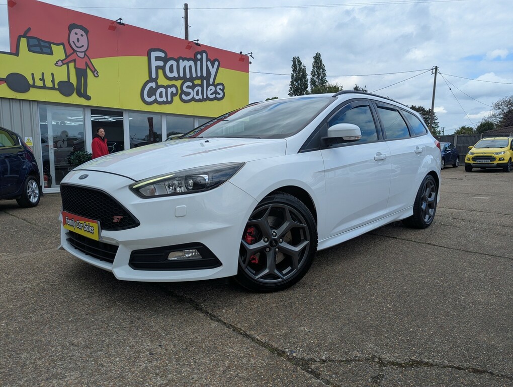 Ford Focus Estate 2.0 T Ecoboost St-3 201767 White