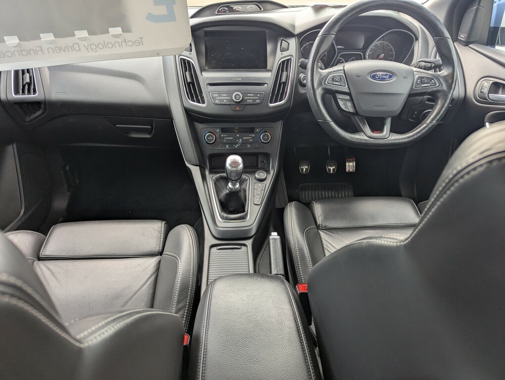 Ford Focus Estate 2.0 T Ecoboost St-3 201767 AV67EUT White #5