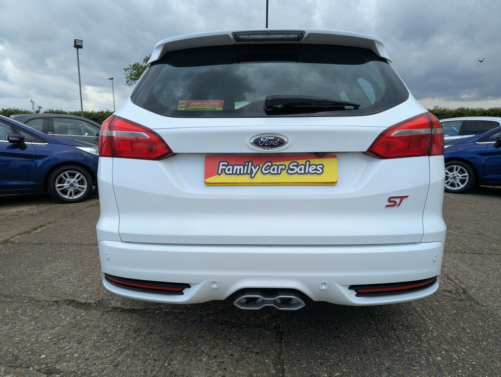 Ford Focus Estate 2.0 T Ecoboost St-3 201767 AV67EUT White #4