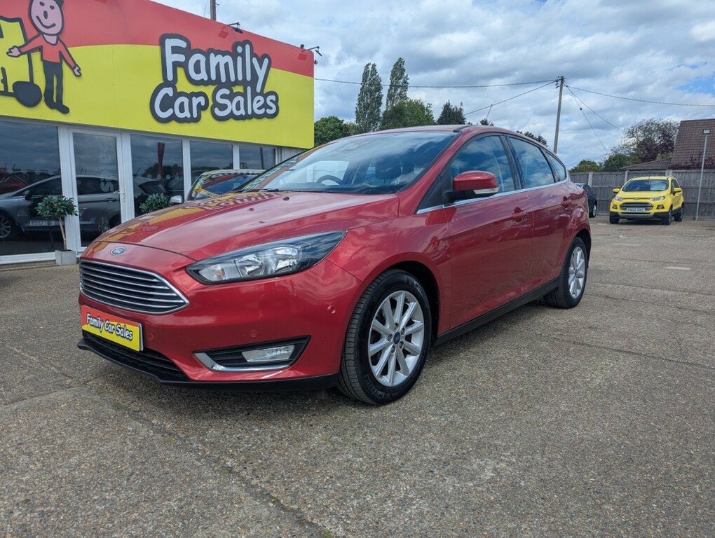 Ford Focus Hatchback 1.5 Tdci Titanium 201666 Red #6