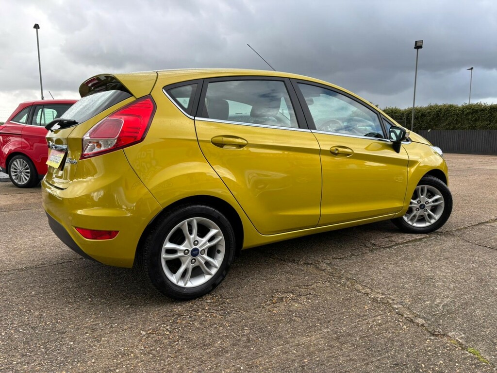 Ford Fiesta Hatchback 1.25 Zetec 201414 Yellow #3