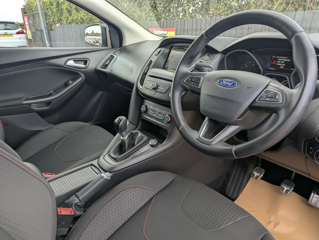 Ford Focus Hatchback 1.5 Tdci Zetec S 201616 AE16RZF Black #5