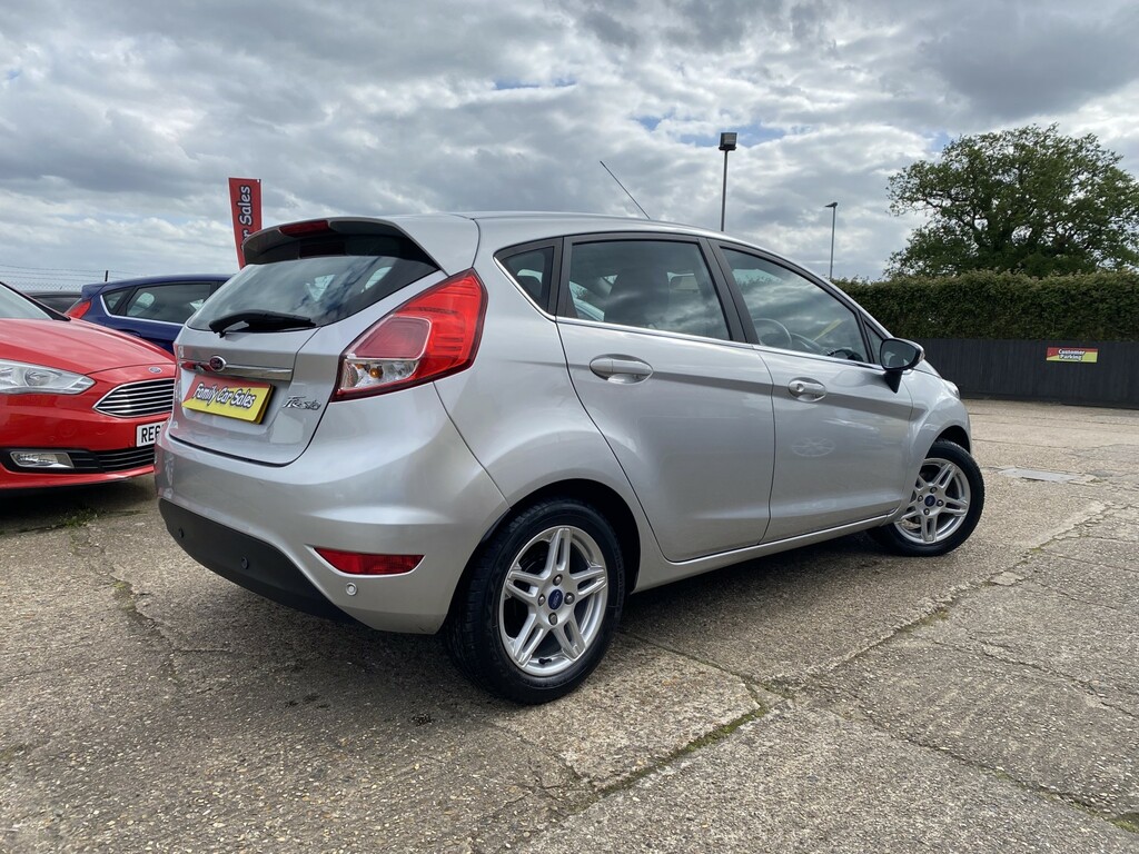 Ford Fiesta Hatchback 1.6 Zetec 201363 Silver #3