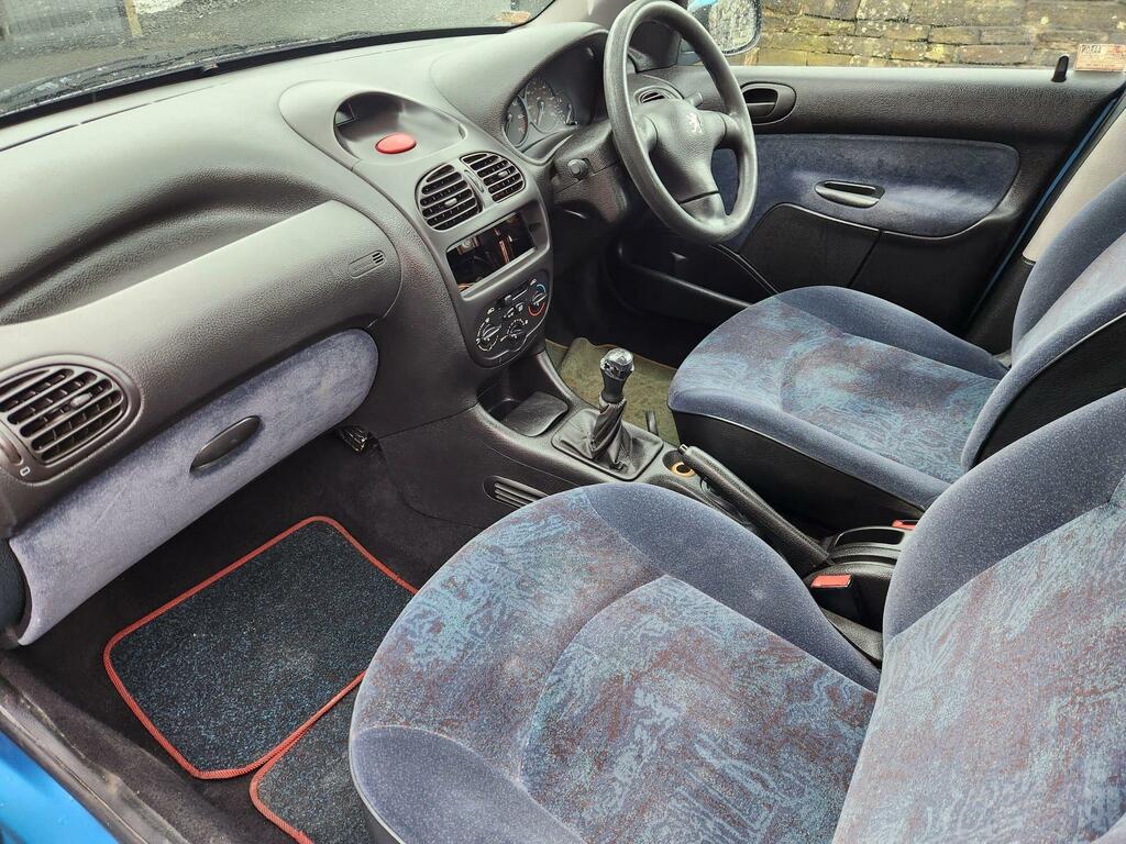 Peugeot 206 Style 5-Door Red #14