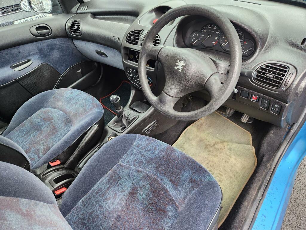 Peugeot 206 Style 5-Door Red #13