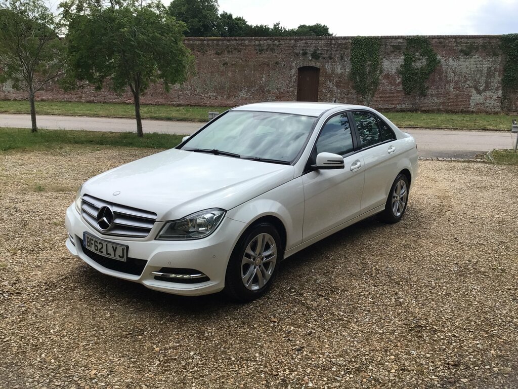 Mercedes-Benz C Class 2.1 C200 Cdi Blueefficiency Executive Se Saloon BF62LYJ White #5