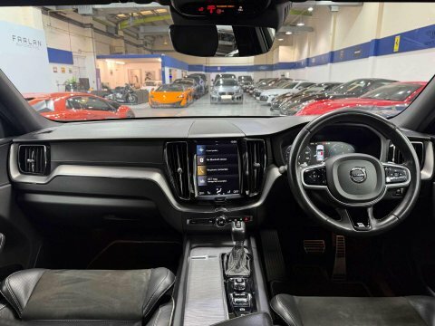 Volvo XC60 2.0 D4 R-design Black #2
