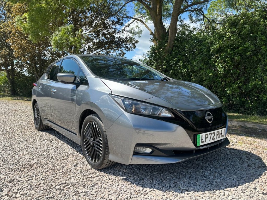 Nissan Leaf Hatchback Grey
