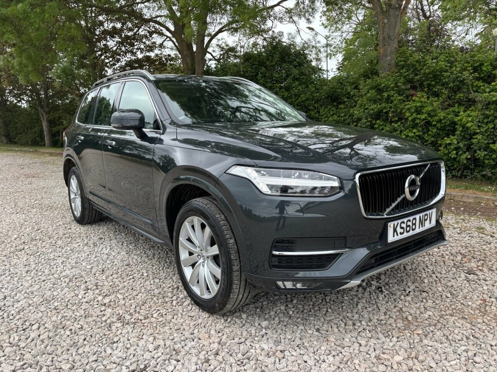 Volvo XC90 2L Momentum Pro KS68NPV Grey
