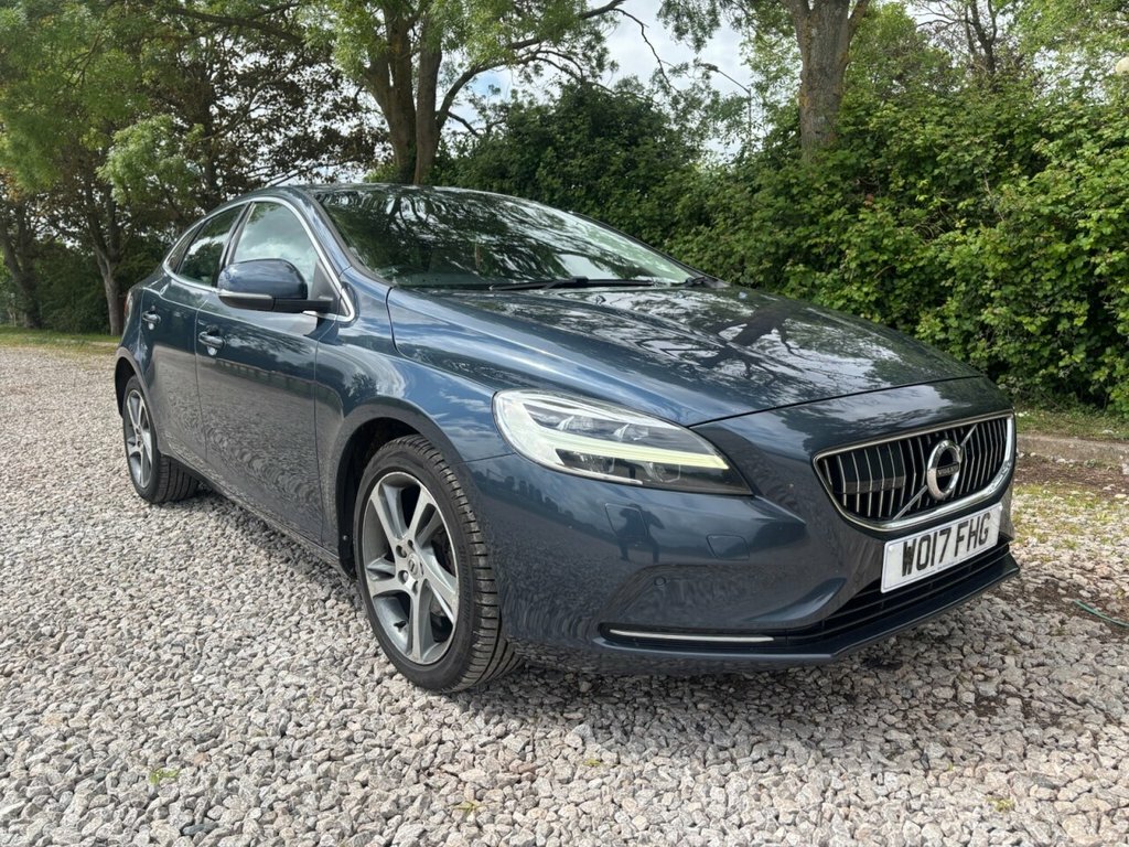 Volvo V40 2L Inscription Blue