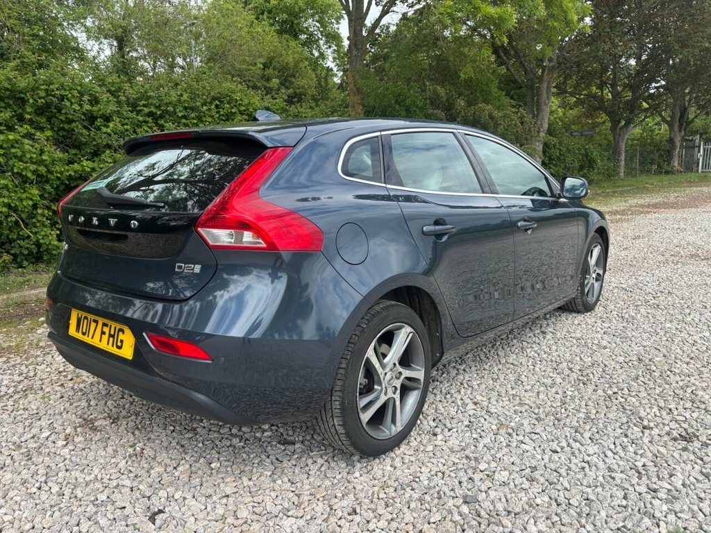 Volvo V40 2L Inscription WO17FHG Blue #4