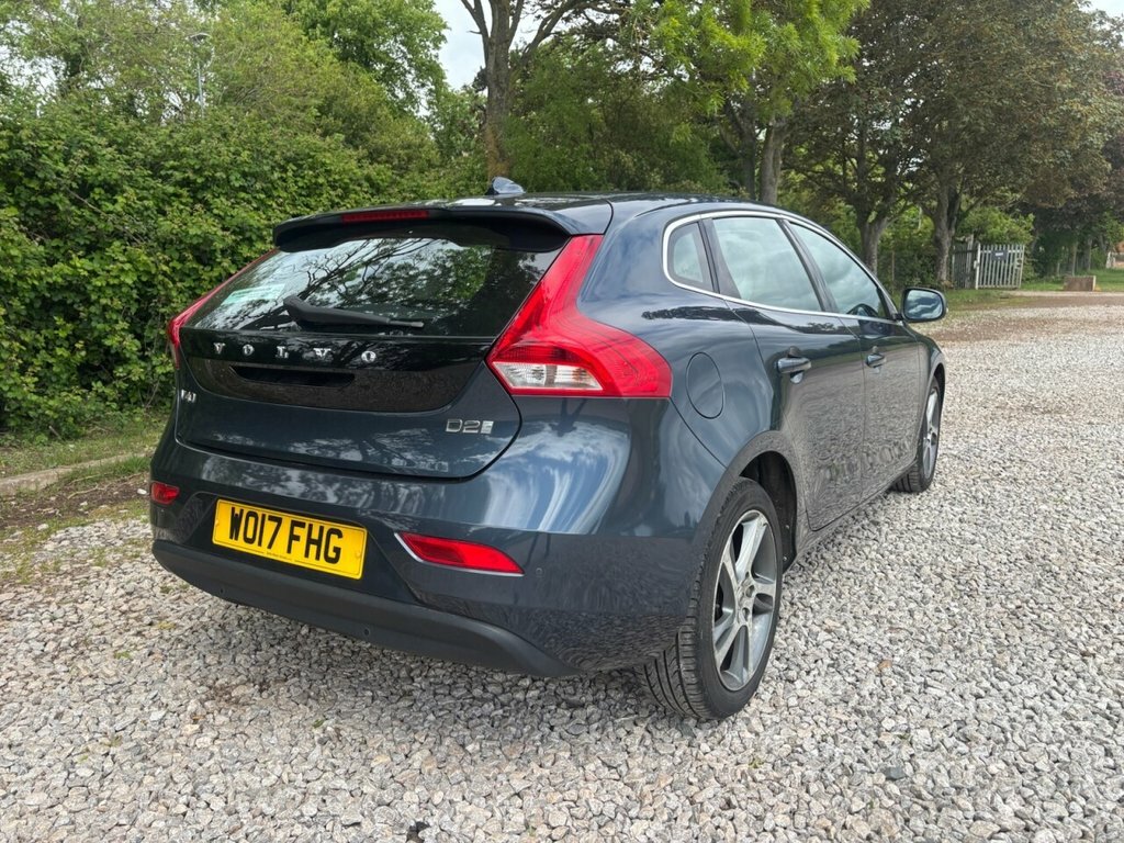 Volvo V40 2L Inscription WO17FHG Blue #3