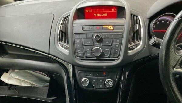 Vauxhall Zafira Tourer 1.4L Sri DN16WRU White #6