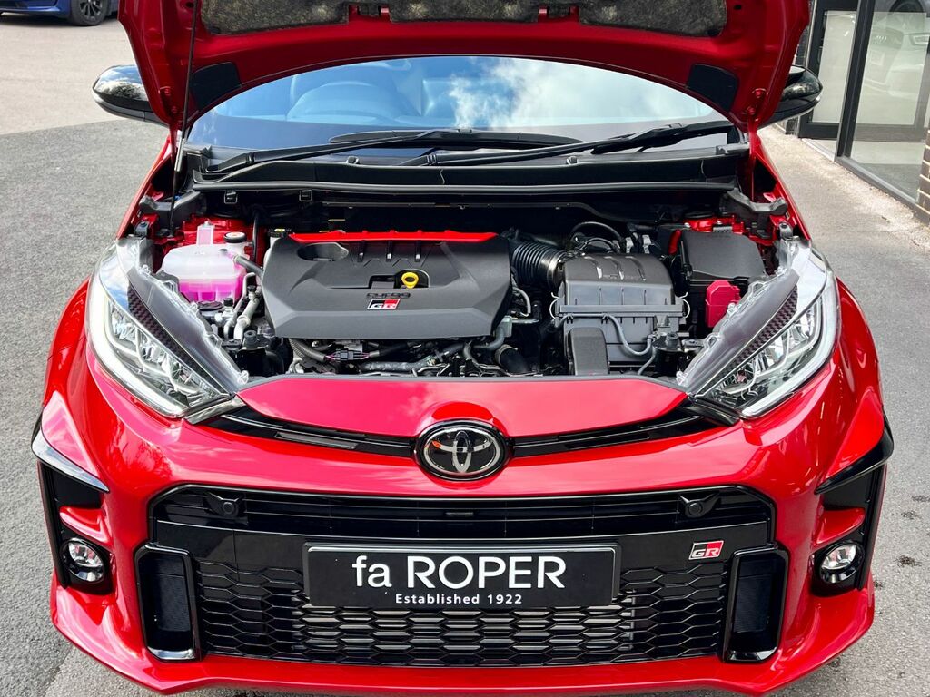 Toyota  2023 59 Plate White #32