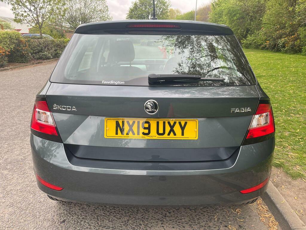 Skoda Fabia 1.0 Tsi Se Euro 6 S S NX19UXY Grey #5