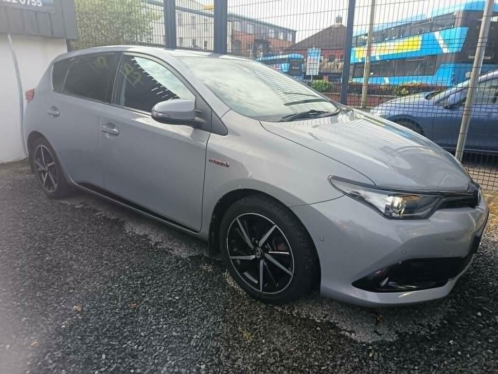 Toyota Auris 1.8 Vvt-h Design Cvt Euro 6 S S Grey
