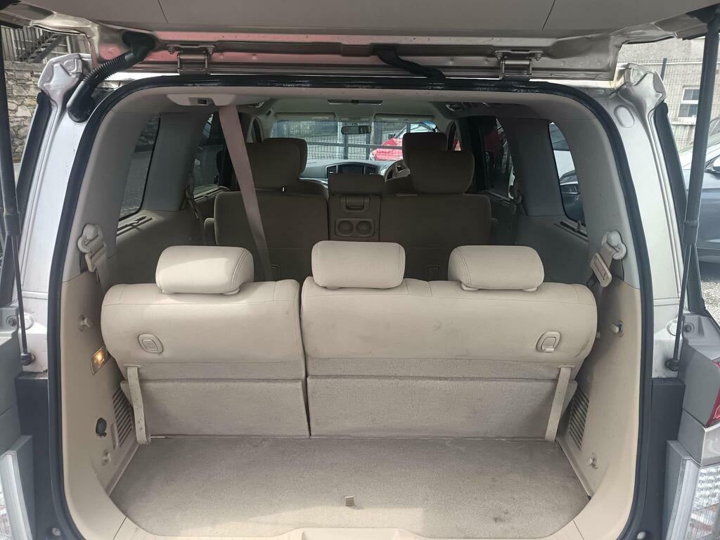 Nissan Elgrand 2.5 E 52 Silver #10
