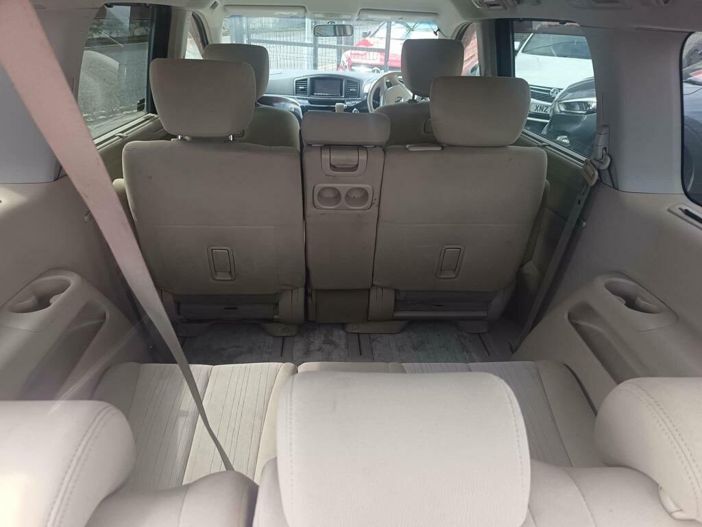 Nissan Elgrand 2.5 E 52 Silver #11