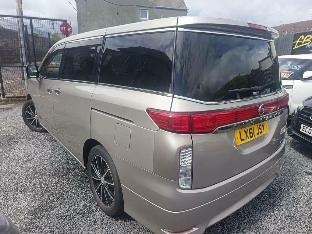 Nissan Elgrand 2.5 E 52 Silver #5