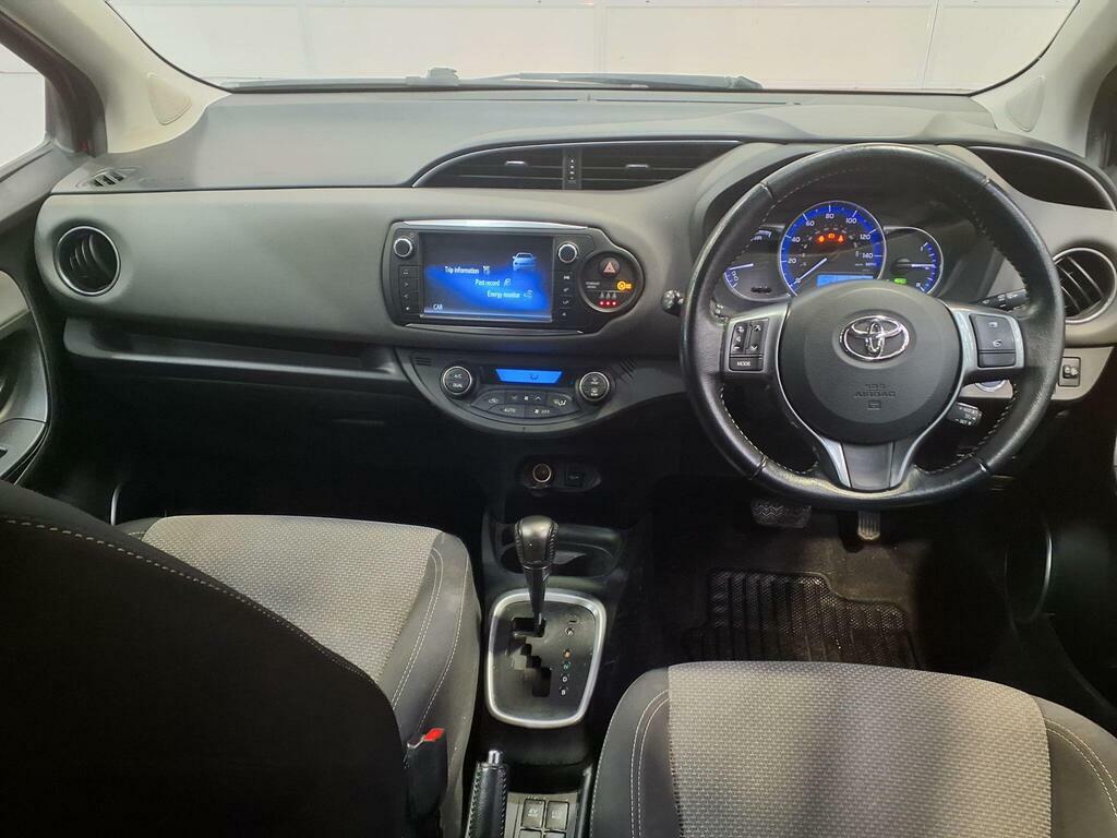 Toyota Yaris 1.5 Vvt-h Icon E-cvt Euro 6 ST66FRD Red #5