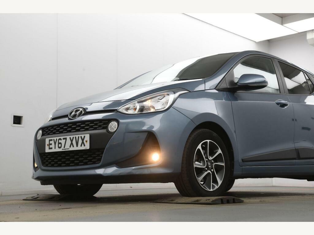 Hyundai I10 1.0 Premium Euro 6 EY67XVX Blue #3
