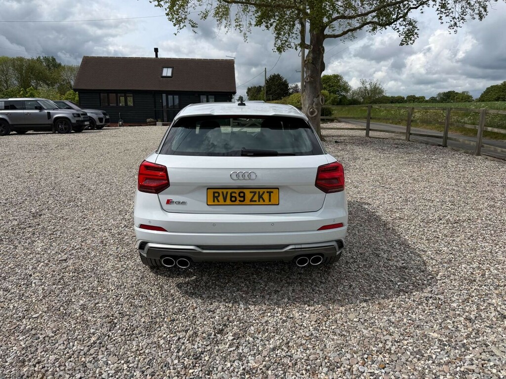 Audi SQ2 2.0 Sq2 Tfsi Quattro 4Wd Suv White #6