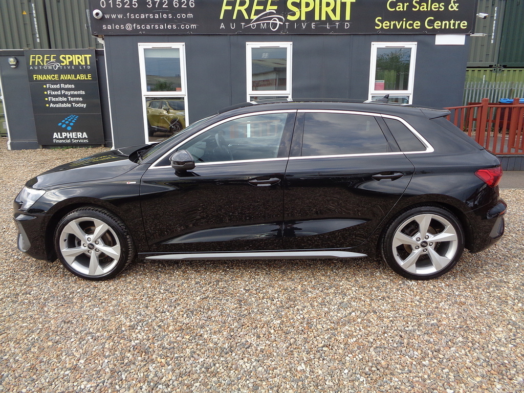 Audi A3 Tfsi S Line MK23DZU Black #6