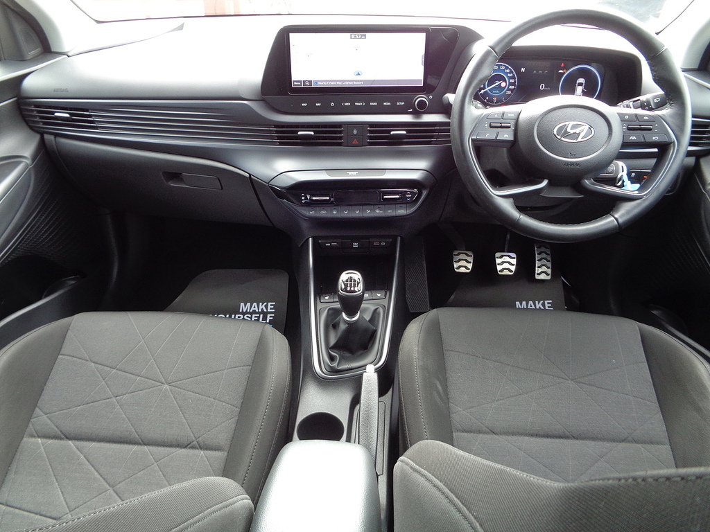 Hyundai Bayon T-gdi Mhev Premium CX23OKF White #3