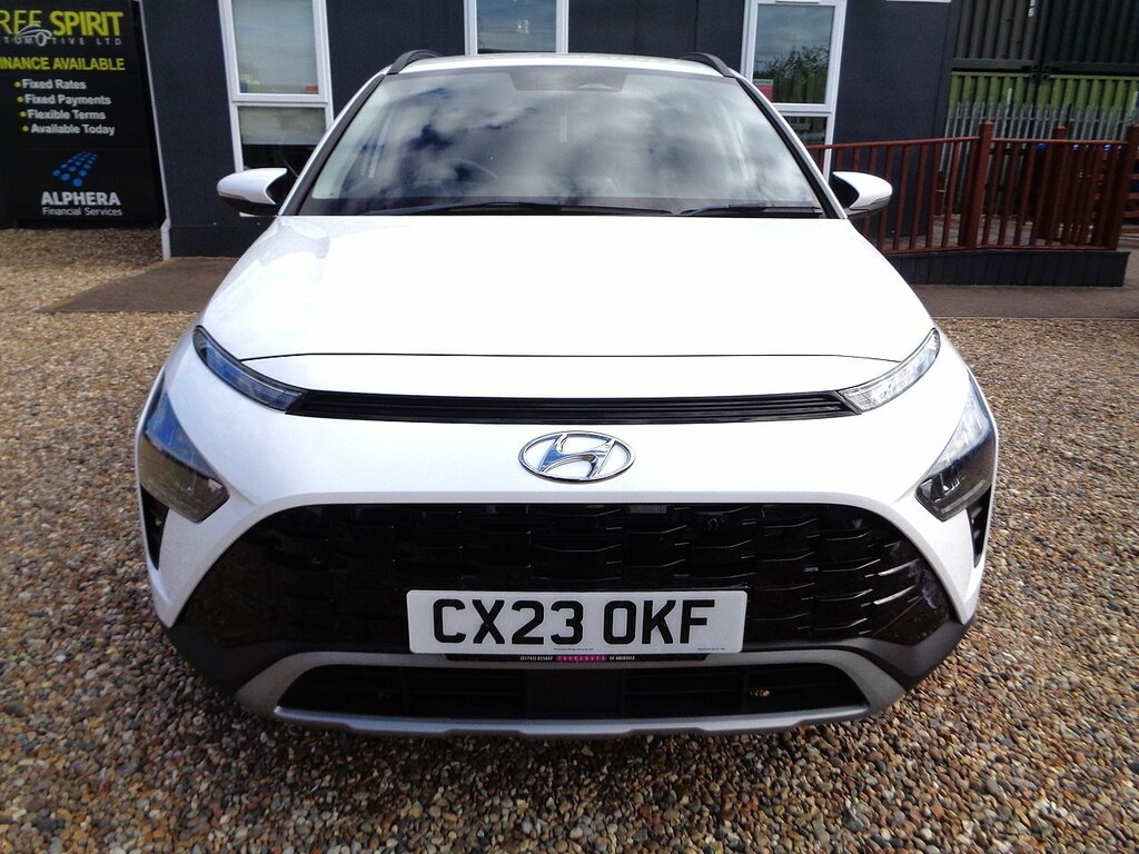 Hyundai Bayon T-gdi Mhev Premium CX23OKF White #2