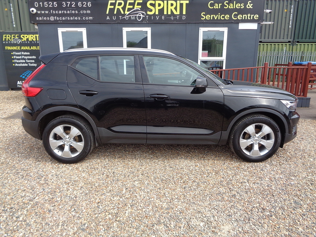Volvo XC40 T3 Momentum NL20RPO Black #5