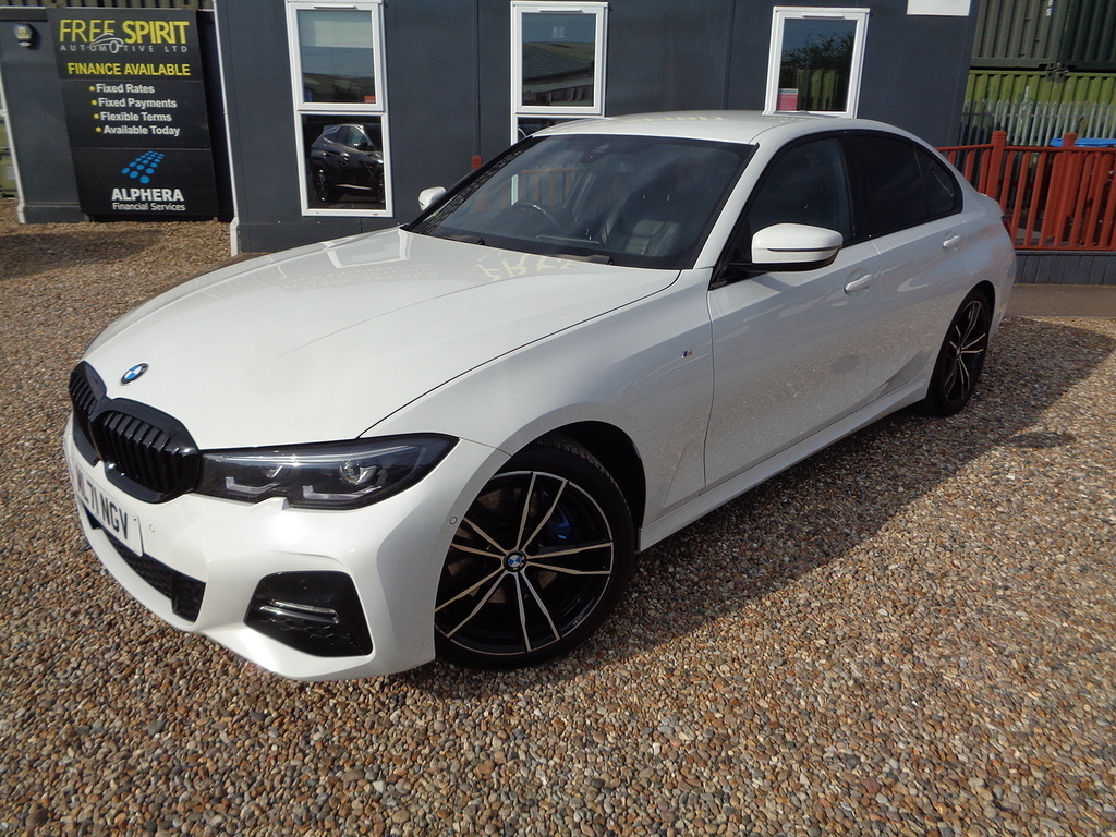 BMW 3 Series 320I M Sport ML71NGV White #4