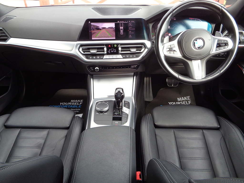 BMW 3 Series 320I M Sport ML71NGV White #2