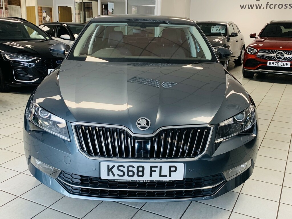 Skoda Superb Hatchback 2.0 Tdi Se L Executive 201868 Grey #4