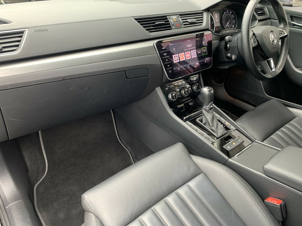 Skoda Superb Hatchback 2.0 Tdi Se L Executive 201868 Grey #2