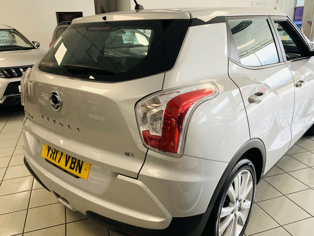 SsangYong Tivoli Suv 1.6 E-xgi Ex 201717 YR17VBN Silver #6