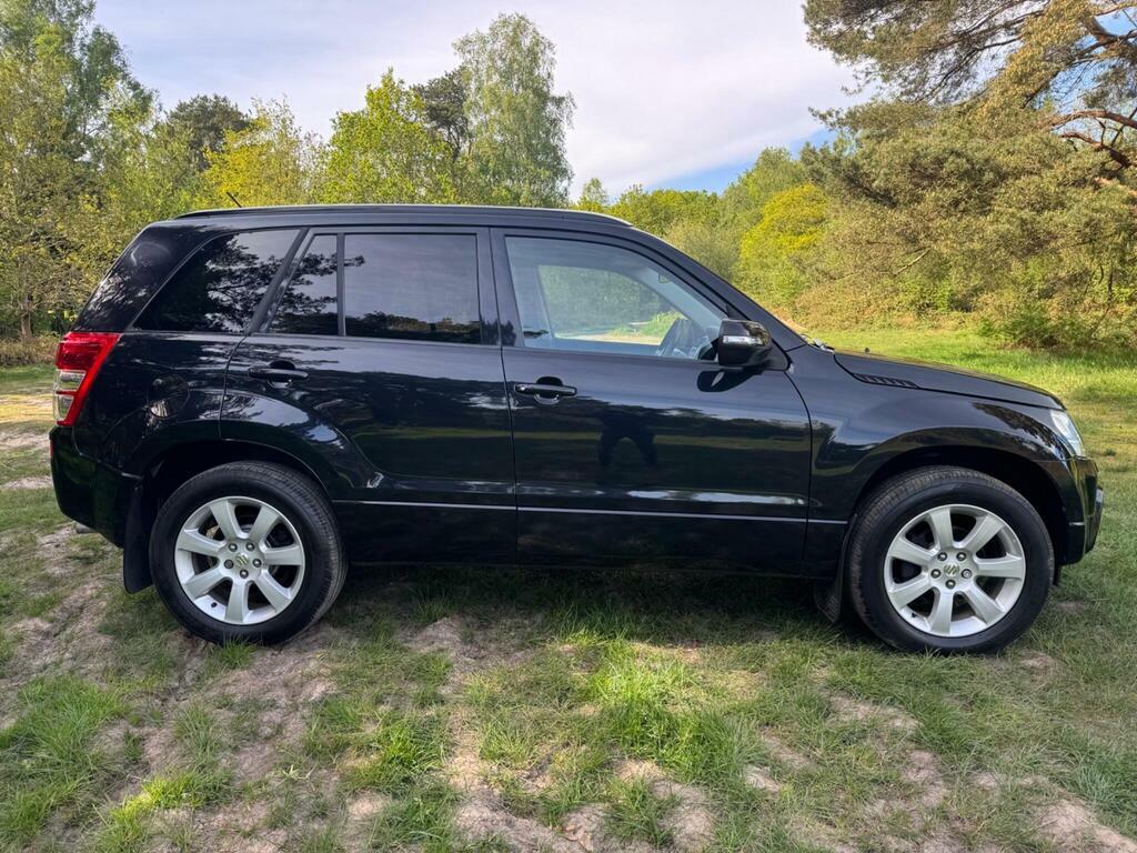 Suzuki Grand Vitara 2.4 Vvt Sz5 Suv Black #2