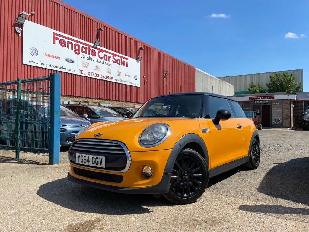 Mini Hatch 1.5 Cooper D Euro 6 Ss YG64GGV Orange