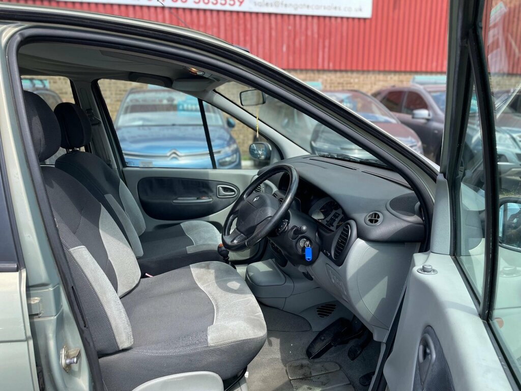 Renault Scenic 1.6 16V Fidji Beige #2