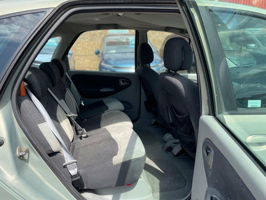 Renault Scenic 1.4 Expression 16V 94 Bhp Red #8